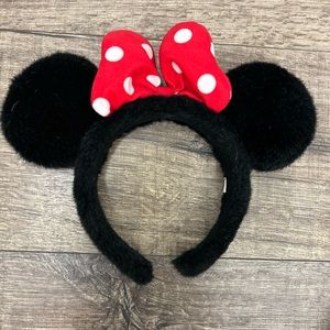 Minnie Mouse ears